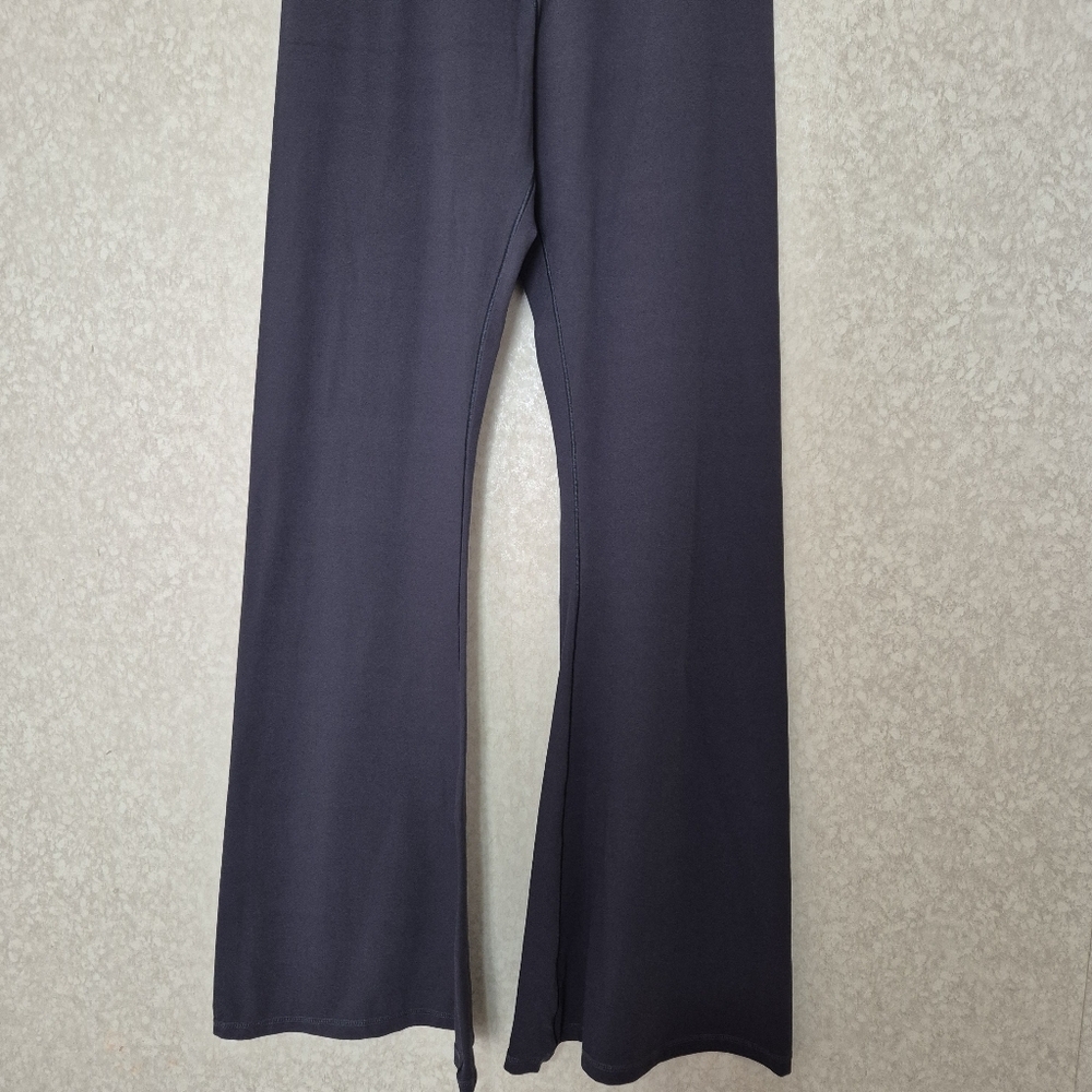Sunzel High-Waisted Flare Pants in Charcoal..SIZE:M - Picture 7 of 12